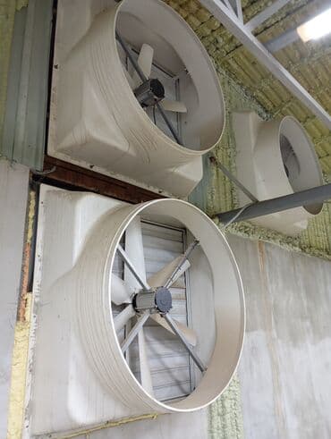 продаю дом в село новопавловке: Продается просторное промышленное здание, идеально подходящее для — 9