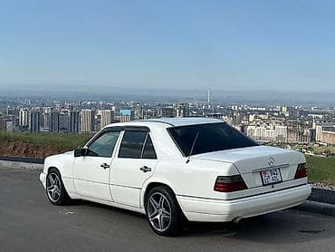 bmw 1994: Mercedes-Benz W124: 1994 г., 2.2 л, Механика, Бензин, Седан — 8