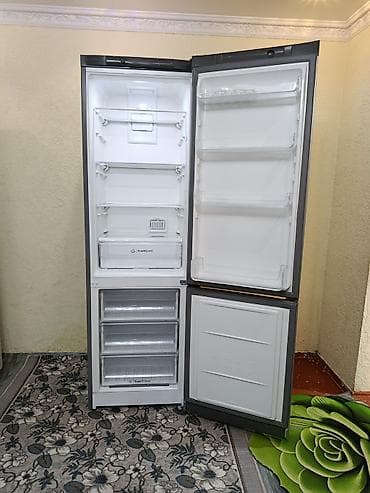 Техника и электроника: Холодильник Indesit, Б/у, Двухкамерный, Total no frost, 60 * 200 * 60 — 6