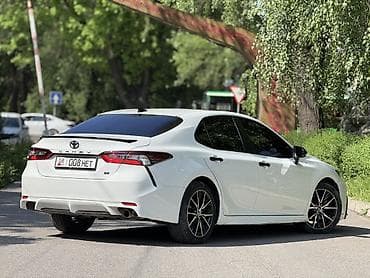 tesla model 3: Toyota Camry: 2022 г., 2.5 л, Автомат, Бензин, Седан — 3