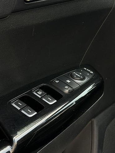 Продажа авто: Kia Sportage: 2017 г., 2 л, Автомат, Дизель, Кроссовер — 8
