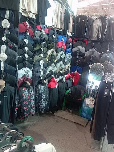 adidas original: Продаётся проходная место под торговлю проходном место на рынке — 1