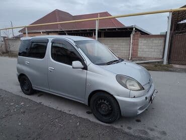 Toyota Funcargo: 2002 г., Минивэн