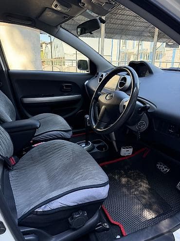Продажа авто: Toyota Ist: 2003 г., 1.3 л, Автомат, Бензин, Хэтчбэк — 8