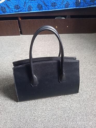 Зер буюмдар: Стильная женская сумка-тоут в классическом черном цвете — 3