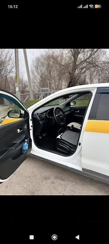 mini cuper: Kia Rio: 2016 г., 1.6 л, Ручные, Бензин, Седан — 6