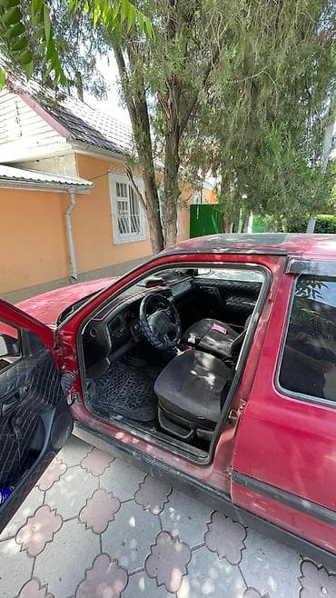 Volkswagen Vento: 1994 г., 1.8 л, Кол менен иштөөчү, Бензин, Седан — 3