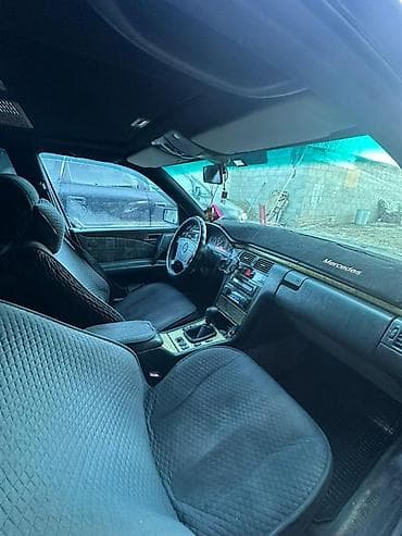 560 sec: Mercedes-Benz E-Class: 1996 г., 3.2 л, Механика, Газ, Седан — 3