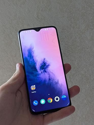 one plas: OnePlus 7, Б/у, 256 ГБ, цвет - Фиолетовый, 2 SIM — 2