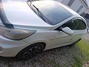 sonata 2009: Hyundai Solaris: 2013 г., 1.6 л, Механика, Бензин, Седан — 4