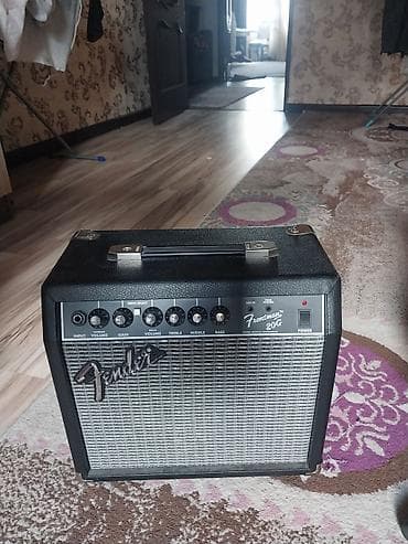 Гитаралар: Продаю комплект электрогитара Squier stratocaster, комбоучилитель — 3