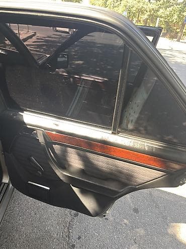 делаю: Mercedes-Benz W124: 1990 г., 2.3 л, Автомат, Бензин, Седан — 10