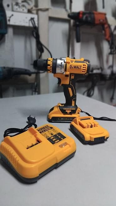 dewalt: Аккумуляторный шуруповёрт/дрель DeWALT с набором аксессуаров Новый — 3