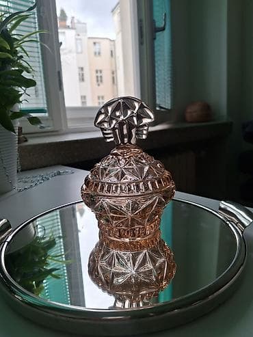 Стеклянная шкатулка/сахарница с крышкой из розового прессованного