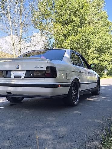 bmw талас: BMW 5 series: 1993 г., 4.4 л, Кол менен иштөөчү, Бензин, Седан — 5
