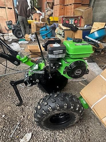 косилка самоходная: Мотоблок колесный, зеленый - Бензиновый двигатель 212 сс (4‑тактный) — 2