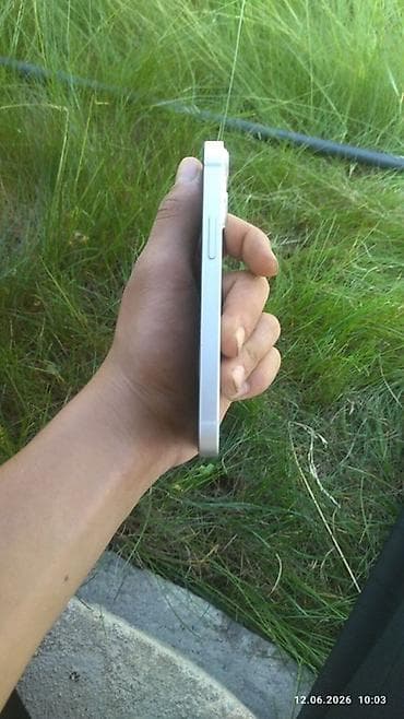 мавик 3: IPhone 13 mini, Белый — 2