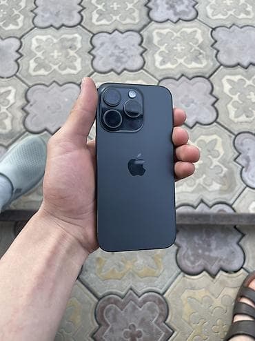 оптом светы: IPhone 15 Pro, Б/у, 256 ГБ, Black Titanium, Защитное стекло, Кабель, 79 % — 2