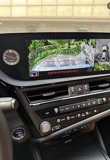 Продажа авто: Lexus ES: 2022 г., 2.5 л, Вариатор, Гибрид, Седан — 2