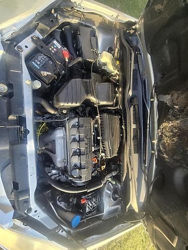 на сивик: Honda Civic: 2002 г., 1.5 л, Автомат, Бензин, Хэтчбэк — 6