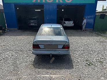 насатка amg: Mercedes-Benz W124: 1990 г., 2.3 л, Кол менен иштөөчү, Газ, Седан — 2