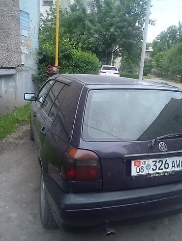Volkswagen Golf: 1995 г., 1.6 л, Механика, Бензин, Хэтчбэк