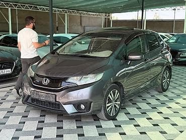 Транспорт: Honda Fit: 2017 г., 1.5 л, Автомат, Бензин, Хэтчбэк — 1