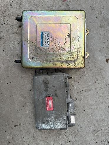 катализатор 247: ЭБУ (блок управления двигателем) Mitsubishi - Оригинал Mitsubishi — 1