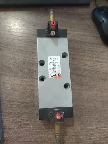 цлиндир: Пневмораспределитель CAMOZZI 953-000-P11-231L - Серия 953 — 1