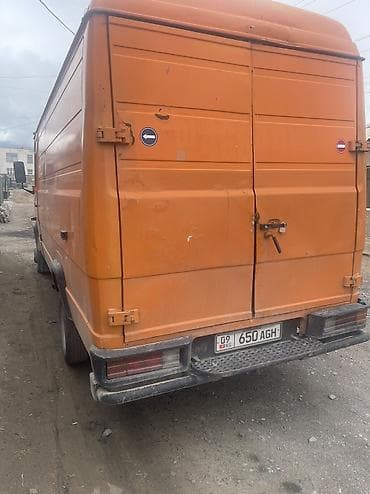 дать объявление: Mercedes-Benz : 1988 г., 4 л, Механика, Дизель, Бус — 4