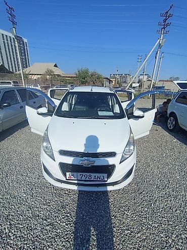 kia quoris: Chevrolet Spark: 2015 г., 0.1 л, Автомат, Бензин, Хэтчбэк — 1