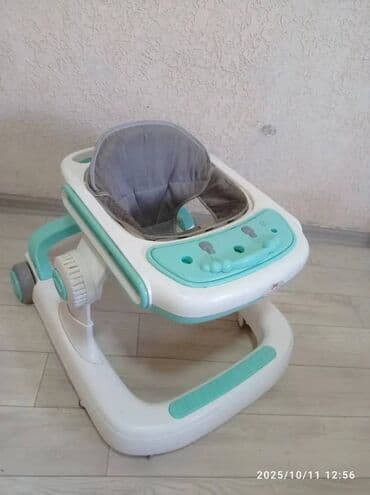 корабль игрушка: Детские ходунки-трансформер, мятно-белые с серым сиденьем — 1