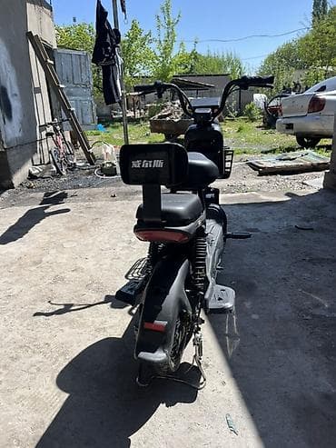 мото 110: СРОЧНО Электроскутер черный СОСТОЯНИЕ ИДИЯЛЬНОЕ ЕДЕТ 40км ЛИТИЙ АКУМ — 4