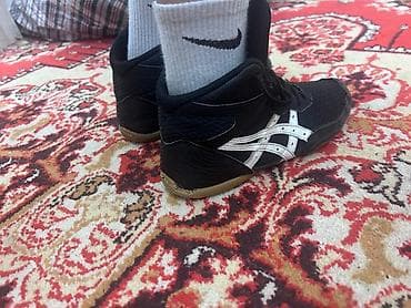Мужская обувь: Мужские кроссовки, 36.5, Asics, Б/у, цвет - Черный, Самовывоз — 2