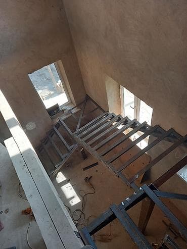 кон: Каркас лестницы на второй этаж и на подвал, гарантия — 2