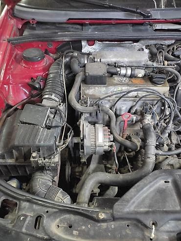 Унаа сатуу: Volkswagen Passat: 1990 г., 2 л, Кол менен иштөөчү, Бензин, Седан — 8