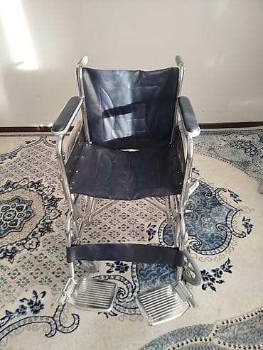 военные одежда: Инвалидная коляска складная - Каркас металлический, хромированная — 1