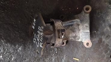 Подушка коробки передач Toyota Б/у, Оригинал at lalafo.kg Подушка коробки передач Toyota Б/у, Оригинал