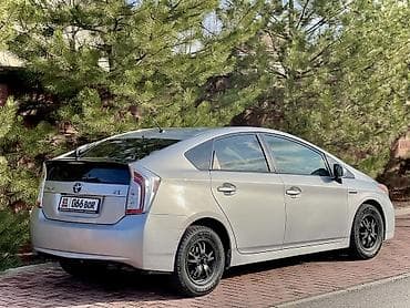 с4 2 0: Toyota Prius: 2015 г., 1.8 л, Автомат, Гибрид, Хэтчбэк — 5