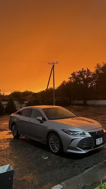 sportage 2018: Toyota Avalon: 2018 г., 2.5 л, Автомат, Бензин, Седан — 1