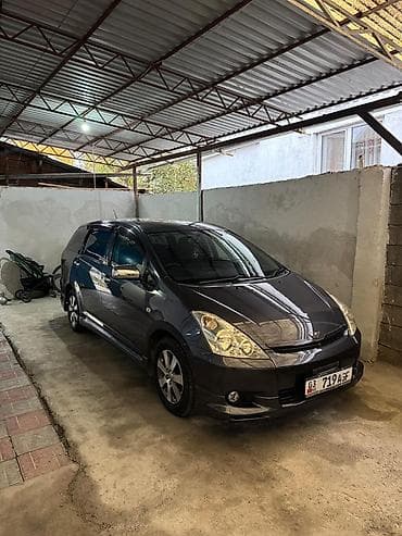Toyota WISH: 2003 г., 1.8 л, Автомат, Бензин, Универсал