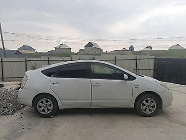 Toyota Prius: 2010 г., 1.5 л, Вариатор, Гибрид, Хэтчбэк