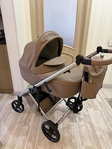 Детская коляска 2 в 1 в бежевом цвете: люлька + прогулочный блок на at lalafo.kg Детская коляска 2 в 1 в бежевом цвете: люлька + прогулочный блок на