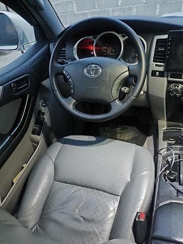 Toyota 4Runner: 2004 г., 4 л, Автомат, Бензин, Внедорожник — 5