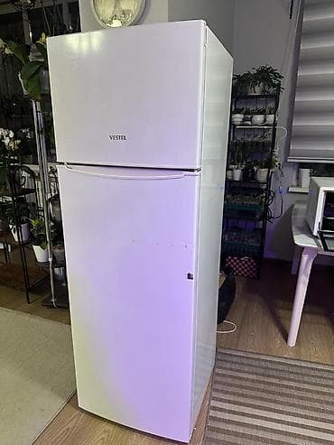 Холодильник Vestel, Б/у, Двухкамерный, De frost (капельный), 56 * 170 * 60