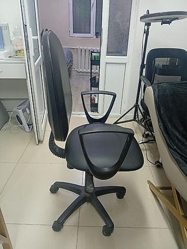 Укалоочу креслолор: Офис креслолор, Дөңгөлөктүү, түсү - Кара, Экокожа — 2