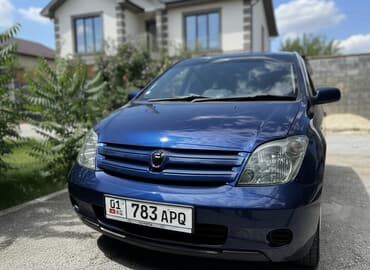 Toyota ist: 2003 г., 1.5 л, Автомат, Бензин, Хэтчбэк