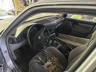 дамкрат авто: BMW 5 series: 1990 г., 2 л, Механика, Бензин, Седан — 10