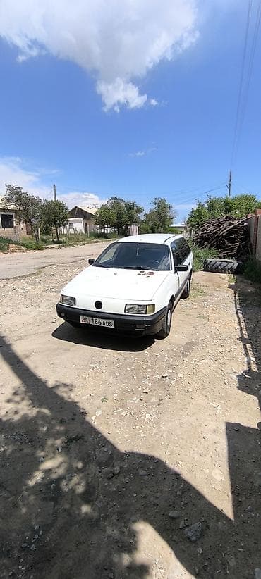 кпп тди: Volkswagen Passat: 1988 г., 1.8 л, Кол менен иштөөчү, Бензин, Универсал — 1