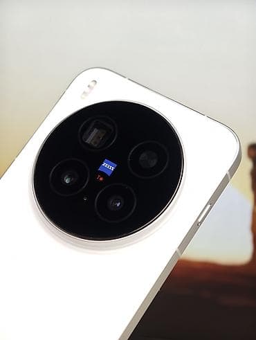 Vivo X300 Pro, Б/у, 512 ГБ, цвет - Белый, 2 SIM — 4